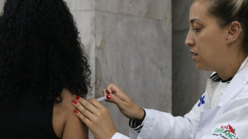 Com início do inverno, Saúde reforça importância de doses contra gripe