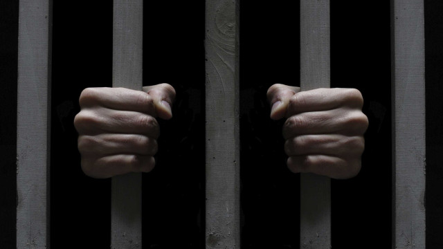 Justiça solta homem preso no lugar do irmão em investigação sobre facção criminosa em Cuiabá