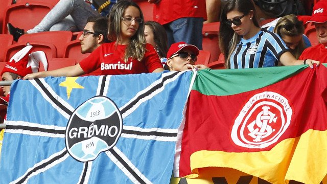Grêmio e Internacional fazem clássico histórico no Estádio Couto Pereira