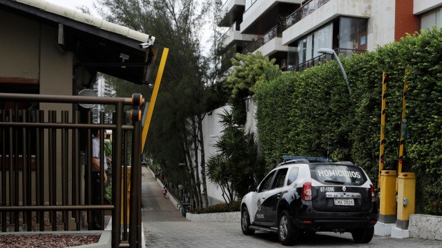 Ronnie Lessa contraria PF e isenta ex-bombeiro de planejar morte de Marielle