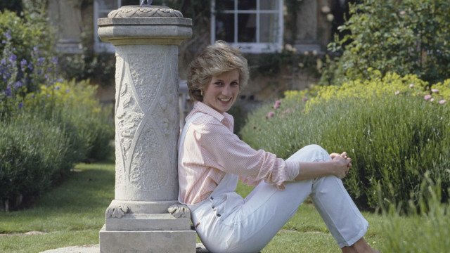 Polícia é chamada a casa de família de Lady Di por motivo inusitado