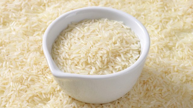 Conab compra 263,3 mil toneladas de arroz importado em leilão