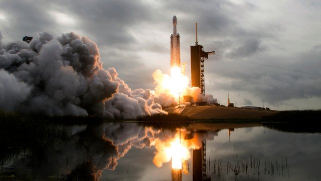 Boeing e Nasa lançam cápsula Starliner tripulada pela primeira vez