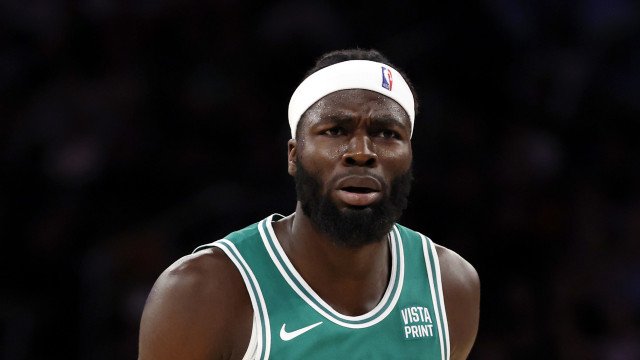 Jogador perde o pai na véspera de ser campeão da NBA