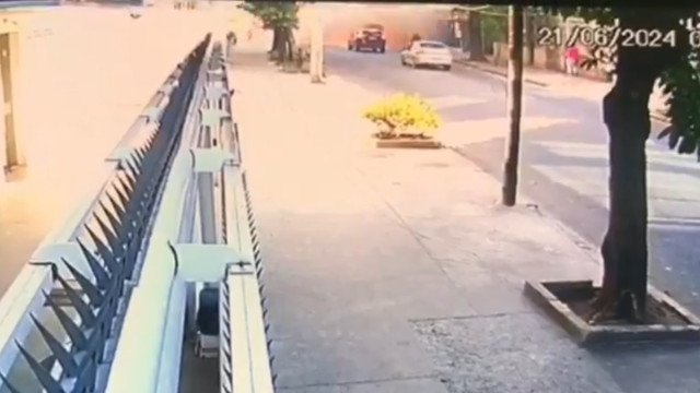 Vídeo mostra explosão de camião que transportava combustível no Rio