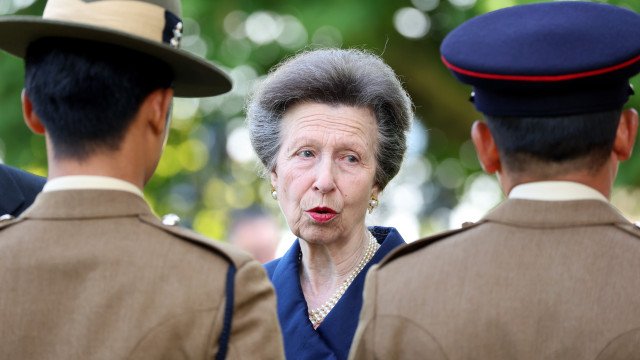 Princesa Anne perde a memória após concussão em acidente no Reino Unido