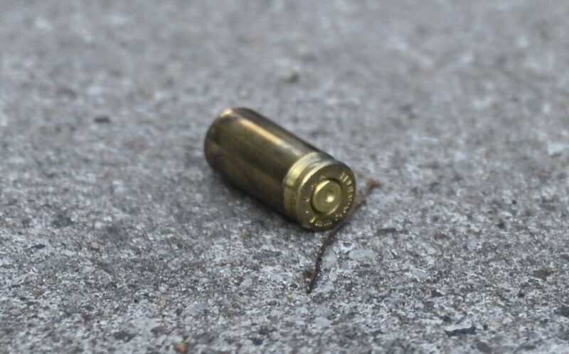 Projétil de arma de fogo é encontrado em lavanderia de residência em Guarantã do Norte