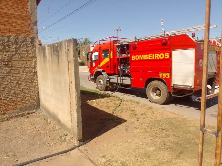 Incêndio em kitnets é contido pelo Corpo de Bombeiros em Sinop