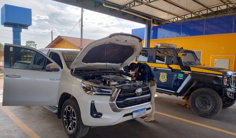 PRF apreende veículo suspeito com explosivos em Pontes e Lacerda