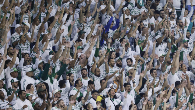 Palmeiras apresenta Felipe Anderson e recebe Atlético-GO pelo Brasileirão