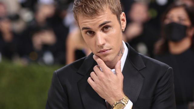 Justin Bieber se apresenta no ‘esquenta’ do casamento do herdeiro do homem mais rico da Ásia