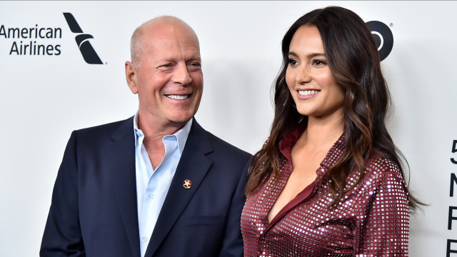 Esposa de Bruce Willis mostra filhas em comemoração no feriado