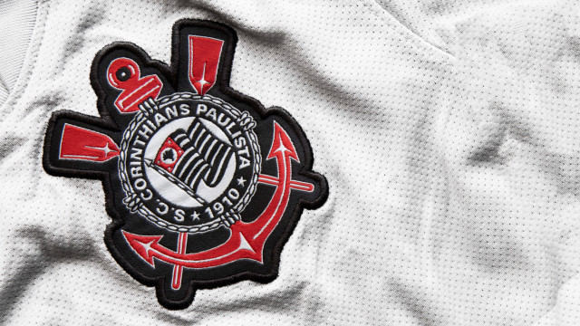 Corinthians avança pela contratação de Alex Santana, do Athletico-PR