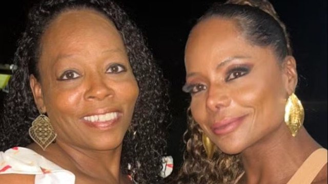 Irmã de Adriana Bombom era empregada doméstica e morreu no banheiro da casa dos patrões