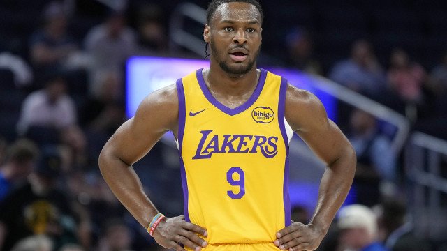Bronny James, filho de LeBron, faz estreia pelos Lakers; Thompson se despede dos Warriors