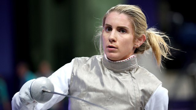 Por dois pontos de diferença, Mariana Pistoia é derrotada na esgrima