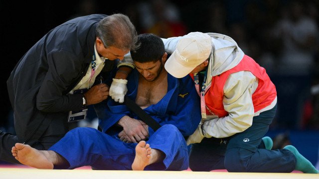 Judoca sofre lesão assustadora em derrota nas Olimpíadas e arrepia arena
