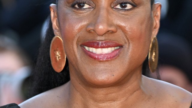 Mesmo nas minhas medalhas, não senti emoção tão forte, diz Pérec sobre acender a pira olímpica