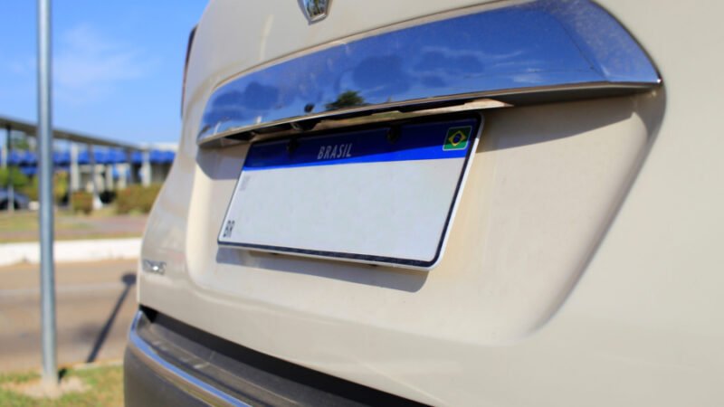 O que fazer se a placa do seu veículo estiver danificada ou for perdida?