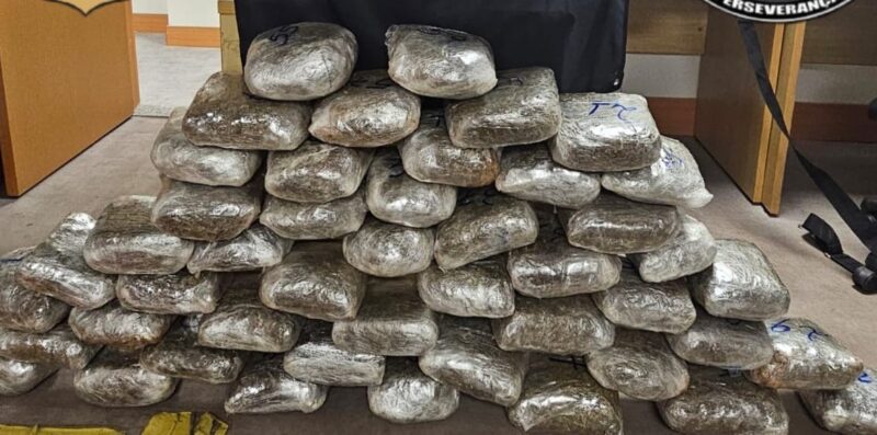 Três pessoas presas por tráfico de drogas em Cuiabá: Ação conjunta das forças de segurança apreende 46 kg de skank