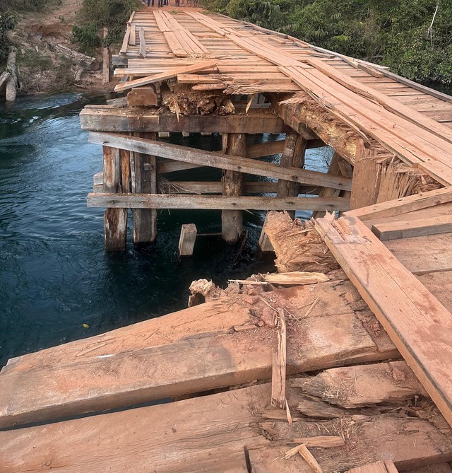 Motorista de caminhão morre afogado após ponte ceder em Nova Maringá