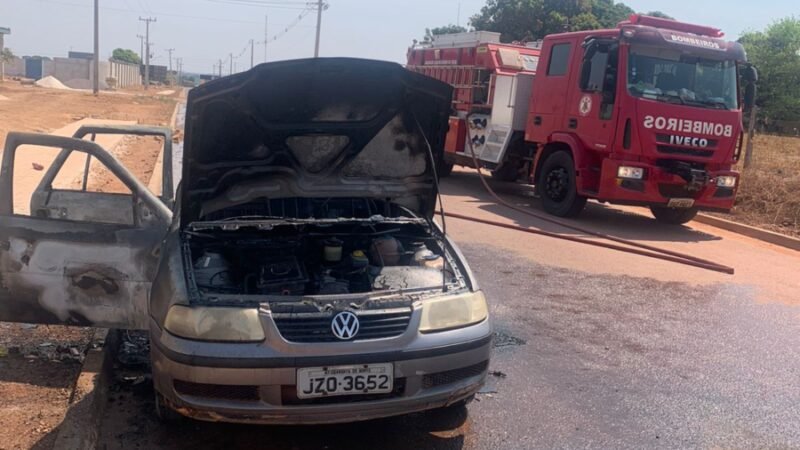 Corpo de Bombeiros combate incêndio em veículo em Guarantã do Norte