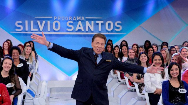 Foto de Silvio Santos será reproduzida em relógios de ruas de São Paulo