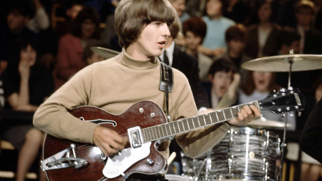 George Harrison oscila entre o místico e o desprezível na biografia ‘O Beatle Relutante’