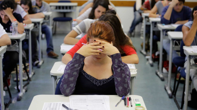 Fuvest alerta para golpe na inscrição do vestibular 2025