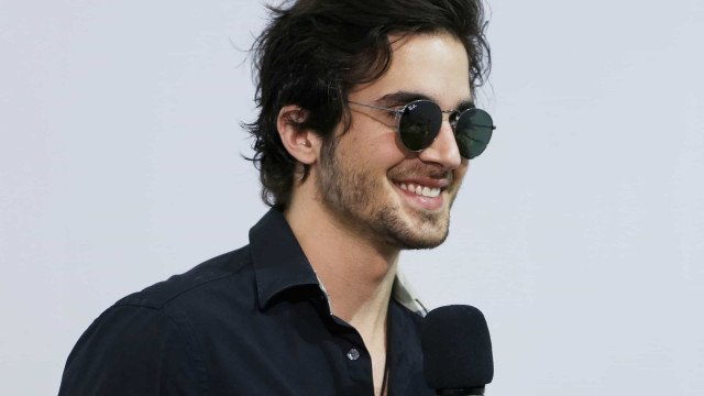 Fiuk beija Lumena e comenta status de relacionamento