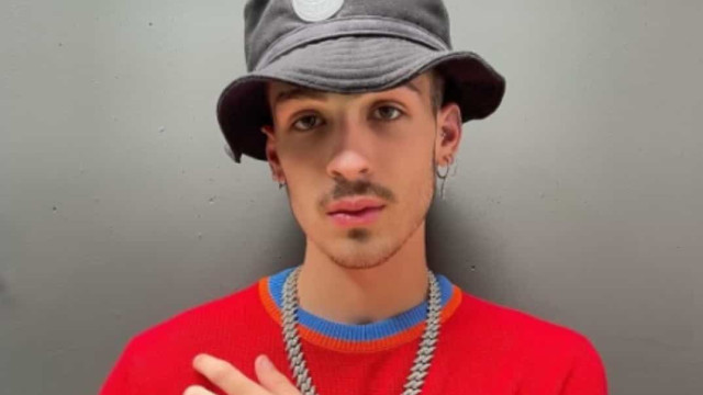 Difícil, diz João Guilherme sobre cena de ‘quase sexo’ com Maisa