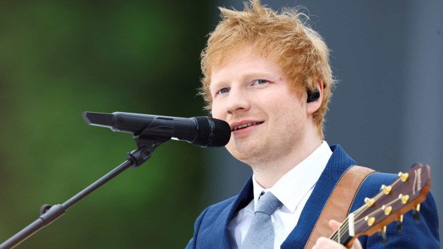 Cantor Ed Sheeran compra fatia do Ipswich, que está de volta à elite do Campeonato Inglês