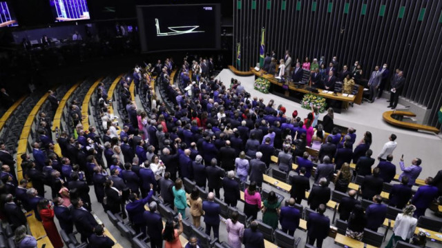 Câmara aprova alteração na Lei de Responsabilidade Fiscal que afrouxa limites de gasto com pessoal