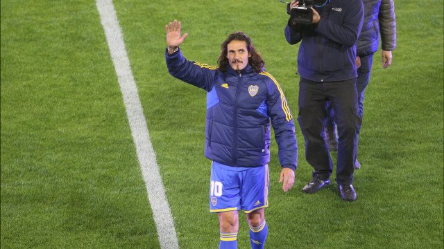 Cruzeiro leva gol de Cavani e perde do Boca Juniors na Sul-Americana