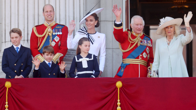 Família real britânica ganha R$ 600 milhões para gastar após lucro recorde da Coroa