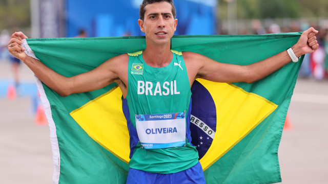 Caio Bonfim conquista a prata, medalha inédita na marcha atlética em Paris