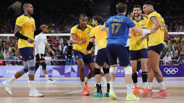 Seleção masculina de vôlei atropela Egito com show de Darlan e se classifica em Paris-2024