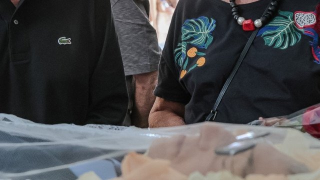 Por que Caçulinha foi enterrado de óculos?