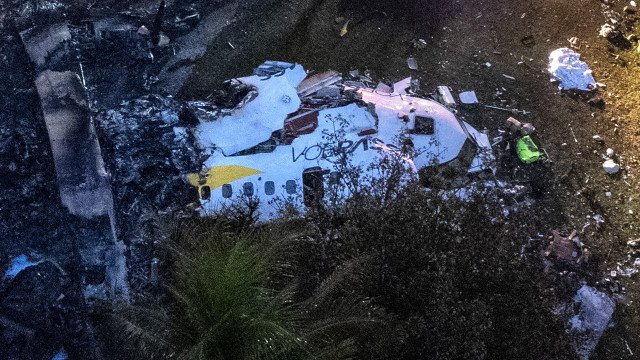 Número de mortos em queda de avião em Vinhedo (SP) sobe para 62