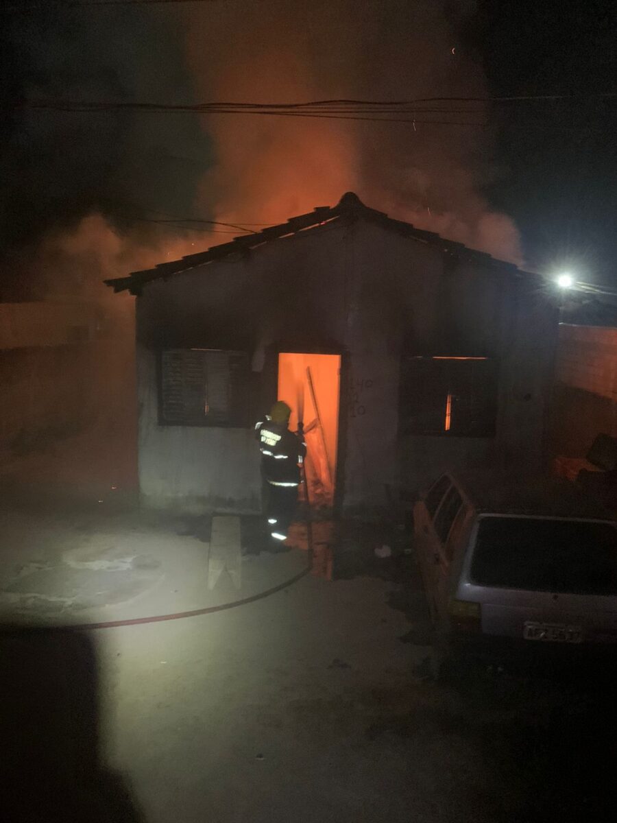 Incêndio em residência em Guarantã do Norte: Mulher é suspeita de ateamento de fogo após discussão