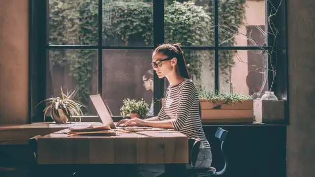 Disparidade salarial cresce, e mulheres ganham 20,7% menos do que homens no Brasil