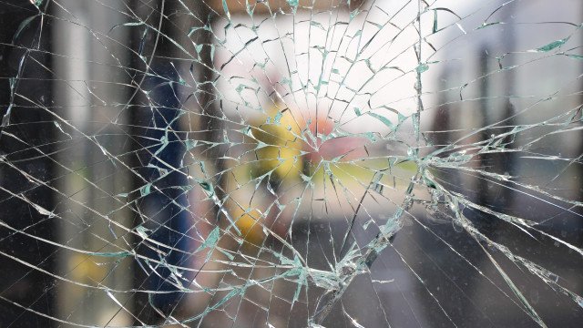 Quatro pessoas morrem em acidente com van na BR-272, no oeste do Paraná