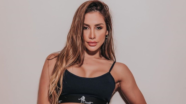 Babi Muniz é ex-panicat e já participou de reality antes de A Fazenda 16