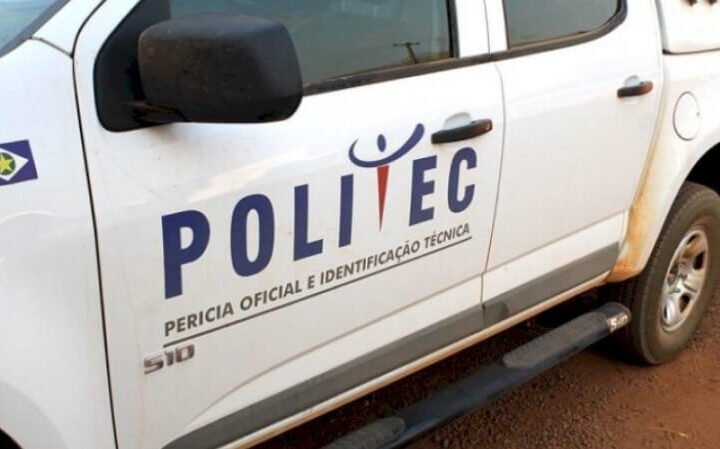 Jovem é executado com cerca de 10 tiros em bar; criminosos fogem de moto