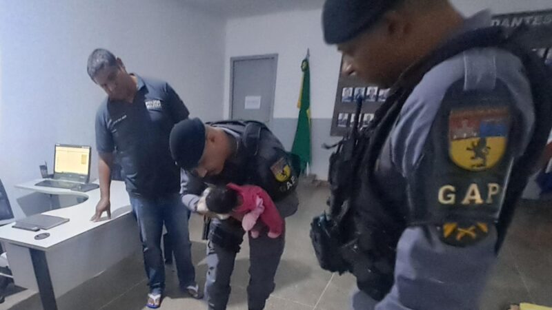 Policiais Militares salvam recém-nascida engasgada em Cuiabá