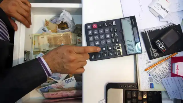 Governo paga maior taxa de juro do ano em emissão de dívida