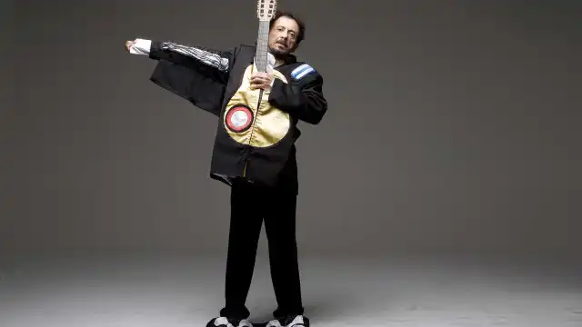 Após alta, Tom Zé vai receber cuidados em casa por 2 meses