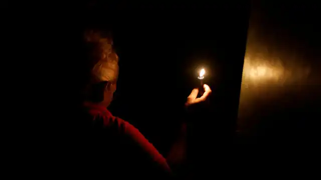 Apagão chega ao 4º dia com 158 mil imóveis sem luz em SP