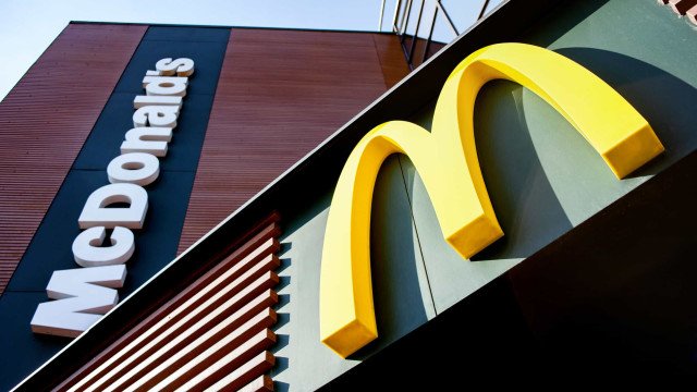 Ações do McDonald’s voltam a cair após contaminação por E. coli nos EUA