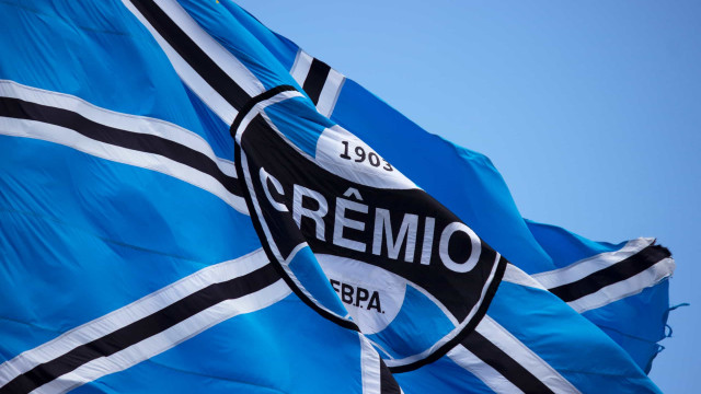 Grêmio firma 1º contrato profissional com joia agenciada por pai de Neymar e na mira da Europa